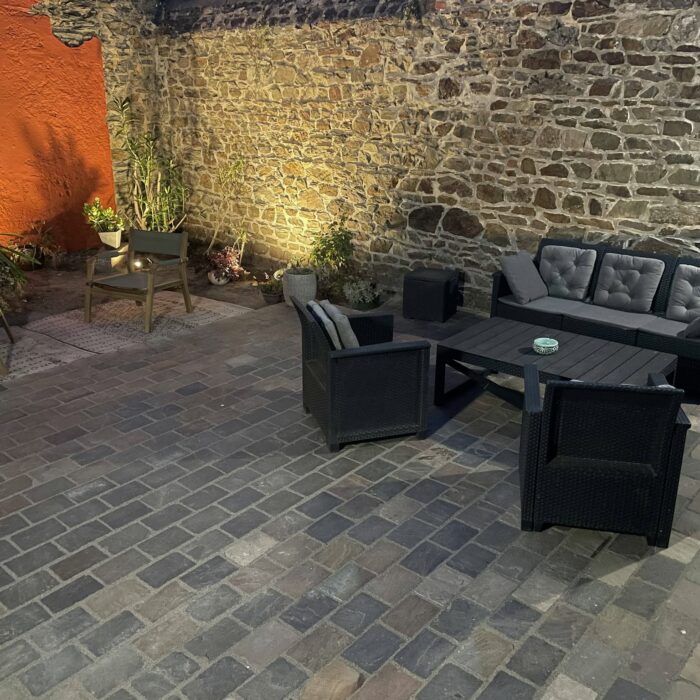 Terrasse en pavés de grès multicolore